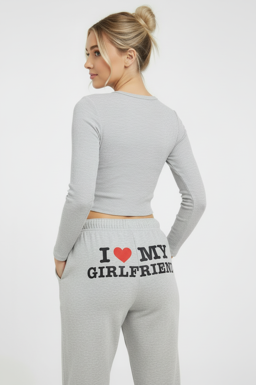 Ljusgrå mysbyxor - I Love My Girlfriend